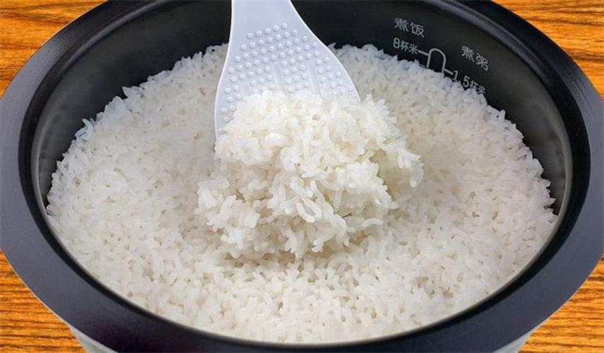 电饭煲大米干饭的做法