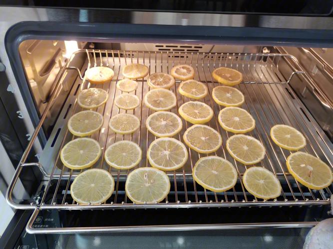 用电烤箱烤干柠檬要多高温度