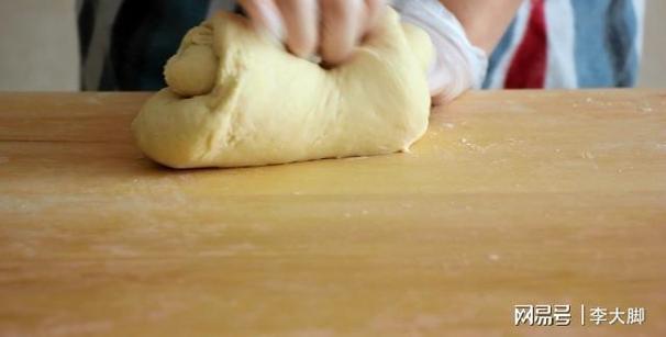 面包机如何做拉丝面包