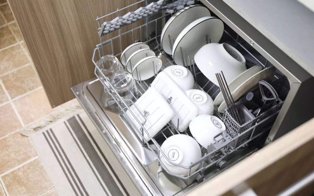 洗碗机漏水是什么原因