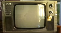 怎么找老款电视机的说明书（电视说明书怎么找型号）