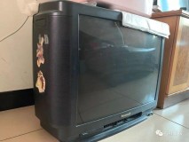 老式彩色的电视机（老式29寸彩色电视机）
