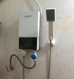 适合家用的新型电热水器（智能电热水器实用吗）