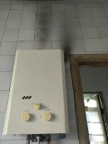 电热水器为什么会冒烟（电热水器是不是烧热了才有水出来）