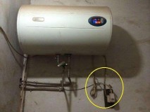 热水器怎么关掉电源无法拔下插头（热水器关掉是要拔插头还是按开关）