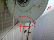 热水器安全阀漏水维修方法（热水器安全阀漏水维修图解）