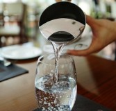 不用净水器的水对人体有害吗（家用净水器的水对人体有害吗）