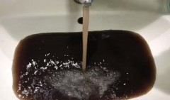 净水器储水罐没有水怎么办视频（家用净水器怎么不进储水罐水）