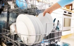 洗碗机清洗方法步骤（大型洗碗机清洗方法简单易学）