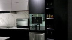 厨房装烤箱与洗碗机哪个用处大（厨房嵌入式家电装洗碗机还是蒸箱）