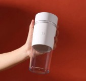 迷你榨汁机在使用时用加水吗（小榨汁机需要加水吗）