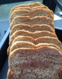 东菱面包机750克全麦面包配方（东菱面包机做黑全麦面包教程）