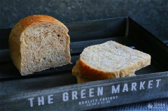 家用面包机做全麦无糖面包的方法（面包机做无油无糖全麦面包的做法）