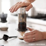 咖啡机压粉有必要用布粉器吗
