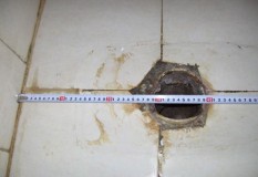 怎么测量旧马桶的孔距（不拆卸马桶怎么测量孔距）