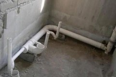 老式马桶水管安装图片（老式马桶的排污软管怎样安装）