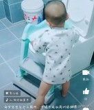 男宝宝坐马桶的正确姿势（宝宝蹲马桶的正确姿势）