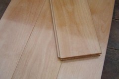印花地板是实木地板吗（地板表面怎么辨别是不是印花地板）