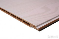 50平米院子铺木塑地板多少钱（50平方的木地板要多少钱）