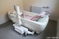 日本产老年人护理浴缸多少钱一个（日本坐式浴缸多少钱一个）