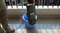 塑料水桶怎么改造洗衣机（自动洗衣机可以把水桶改成小型）