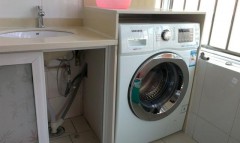 洗衣机防潮最佳方法（洗衣机放比较小的卫生间如何防潮）