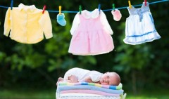 新生儿衣服尿布可以用洗衣机洗吗（新生儿衣服尿布首次怎么洗）