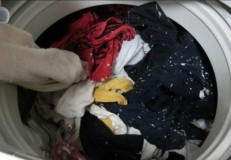 自动洗衣机洗完有黑色碎屑（全自动洗衣机洗出很多沙子）