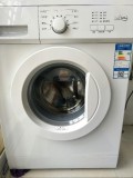 立式洗衣机的水怎么排干净（怎么把洗衣机的水彻底排干净）