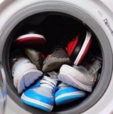 洗衣机洗鞋子脏吗（洗衣机洗鞋脏不脏）