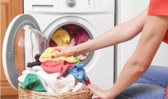 滚筒洗衣机如果放太满能洗干净吗（滚筒洗衣机塞得满满的能洗干净吗）