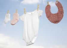 婴儿衣服为什么不能用洗衣机（为什么婴儿衣服不能用大人洗衣机）