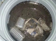 洗衣机的废水是怎么排出的（洗衣机里的废水能直接排出吗）