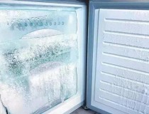 冰箱保鲜室圆孔结冰堵住（冰箱内小孔结冰怎么解决）