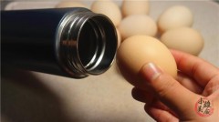 放冰箱里的鸡蛋能直接煮吗（鸡蛋从冰箱拿出来可以直接煮吗）
