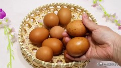 鸡蛋能放冰箱保存两个月吗（鸡蛋放冰箱冷藏能放三个月吗）