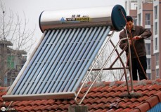 安装太阳能热水器麻烦吗（家庭可以安装太阳能热水器吗）