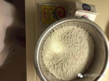 如何用电饼铛做芝麻饼给婴儿吃（三四岁的宝宝吃芝麻饼怎么做的）