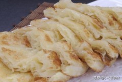 电饼铛锅底为什么不会烧鼓起来（电饼铛为什么锅底有白色斑点）