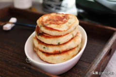 商用电饼铛葱花饼温度（葱花饼商用电饼铛功率多大合适）