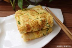 葱花蛋饼的家常做法电饼铛（电饼铛怎么做鸡蛋香葱饼）