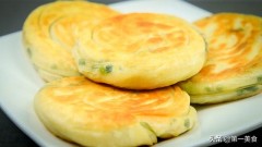 电饼铛做葱花饼几分钟可以熟（电饼铛做饼最简单葱花饼做法）