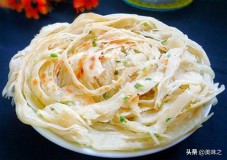 用电饼铛做鸡蛋油葱饼（电饼铛做葱花鸡蛋饼的做法视频）