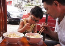 老板送的电饭煲（老板用的电饭锅多少钱）