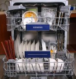 台上洗碗机与台下洗碗机哪个方便（台式洗碗机和柜式洗碗机哪个好用）