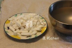 豆浆机深褐色污垢怎么去除（豆浆机内壁黑色污垢）