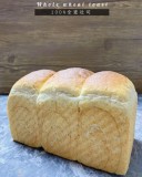 美的100%全麦面包用面包机做法（美的面包机做面包的配方无黄油）