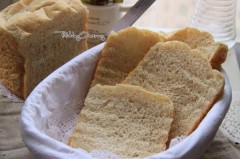 东菱面包机做酸奶面包的方法视频（东菱面包机冬天做面包的方法）