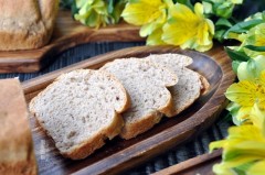 黑麦无糖面包面包机做法（面包机无糖无油粗粮面包做法）