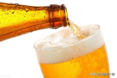 生啤酒和熟啤酒的区别（鲜啤酒和熟啤酒哪个好）